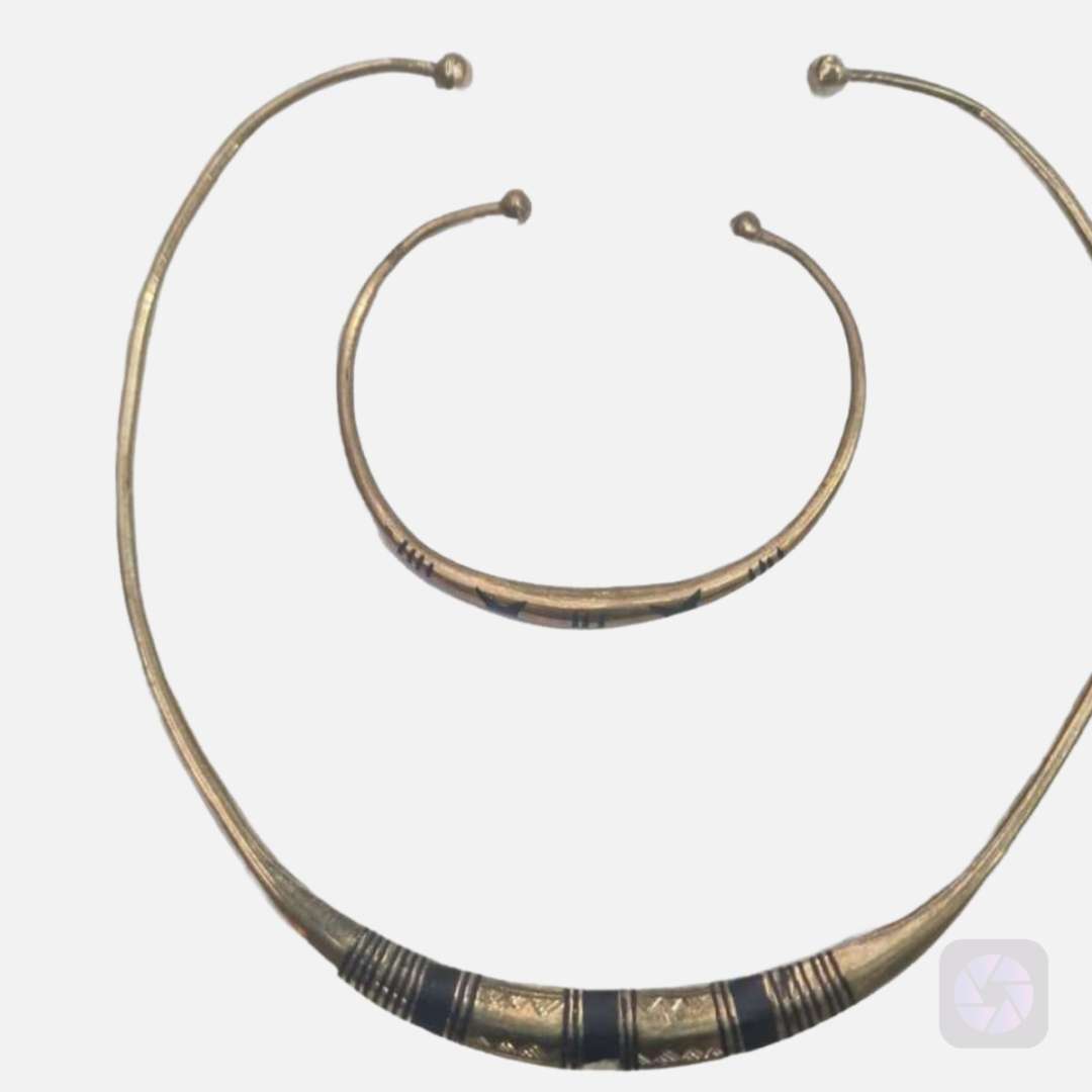 stylish-brass-necklace-and-bracelet-abfx9