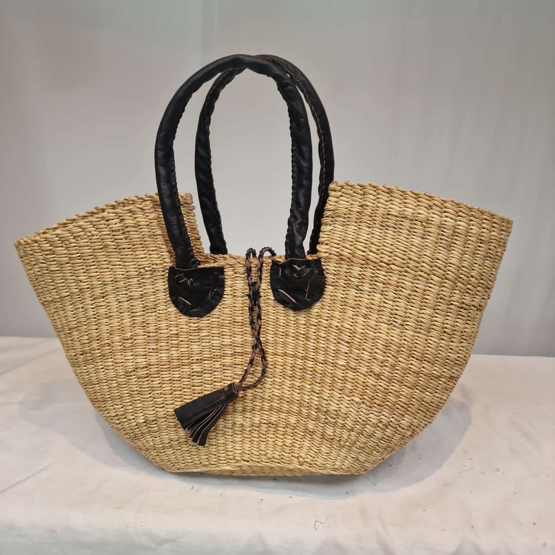 eco-friendly-straw-tote-for-summer