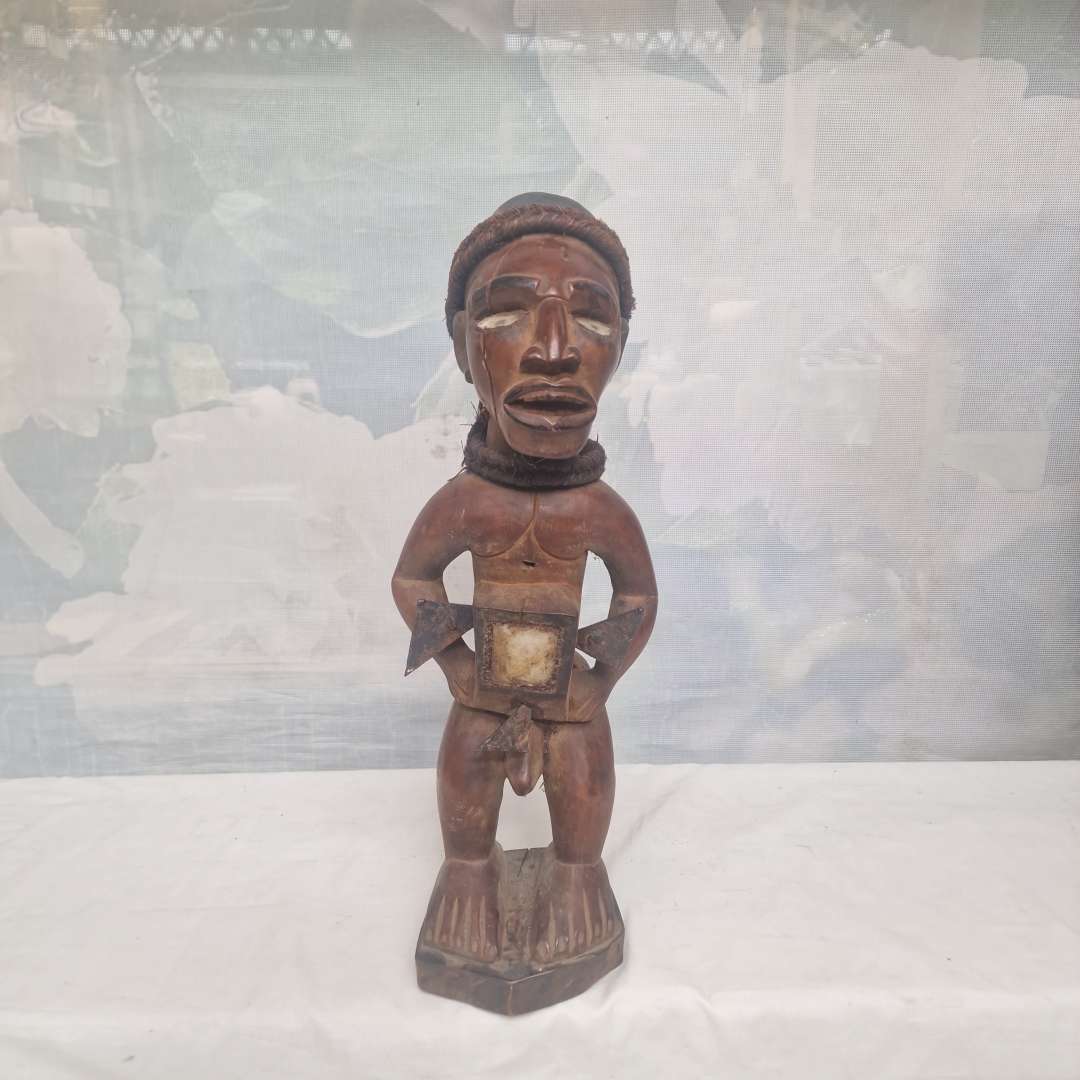 african-tribal-art-wooden-sculpture