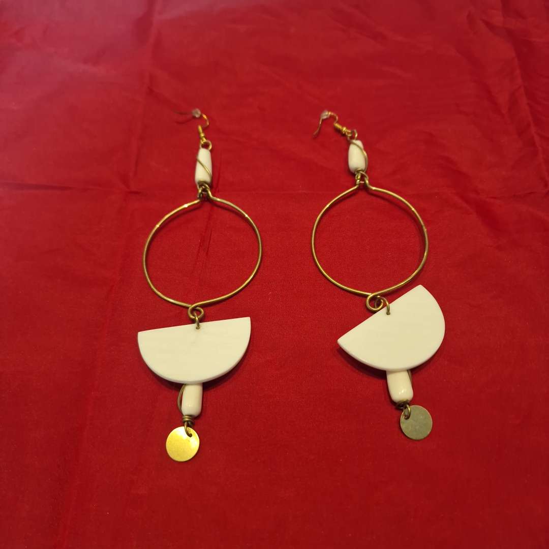hand-made-earrings-made-in-africa