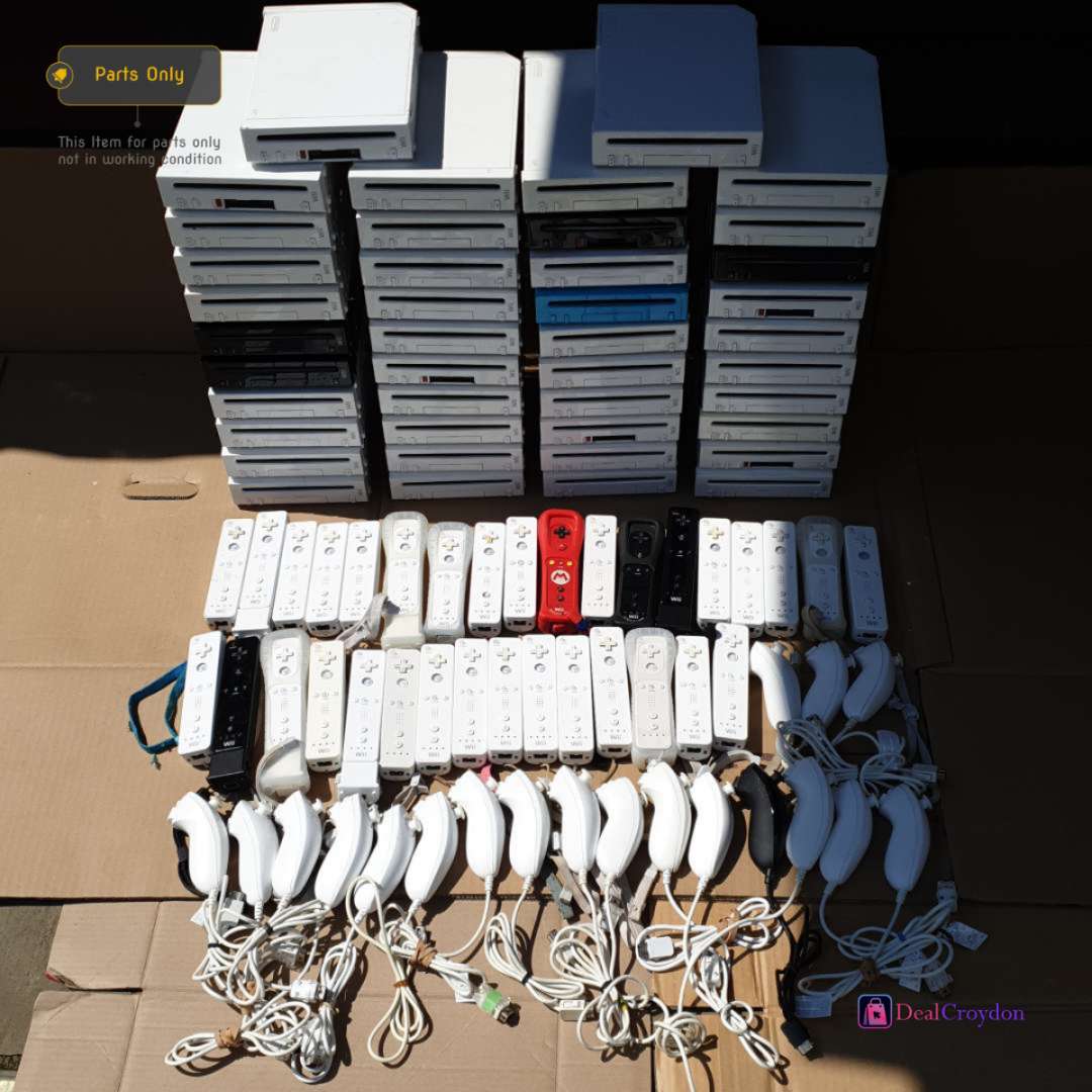 JOB LOT 42 X NINTENDO WII CONSOLES + MIXED CONTROLLERS REMOTES SPARE & REPAIR-4LIZp
